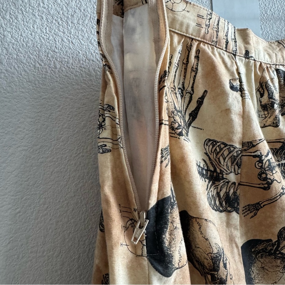 ModCloth Bea & Dot Skeleton Anatomical Full Circle Skirt Tan Brown Halloween - Picture 8 of 11